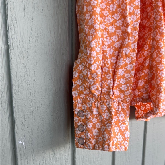 Wrangler Women’s Floral Shirt - Picture 3 of 7